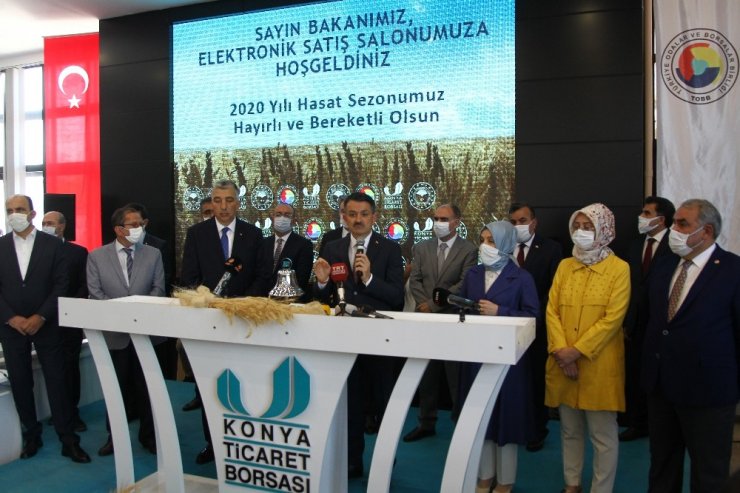 Konya'da Konuşan Bakan Pakdemirli "Üretici Cebindeki Parayı Harcamamalı" Dedi