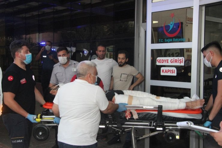 Azez'de PYD/YPG bomba yüklü araçla sivillere saldırdı! 5 kişi öldü yaralılardan 15'i Kilis’e getirildi