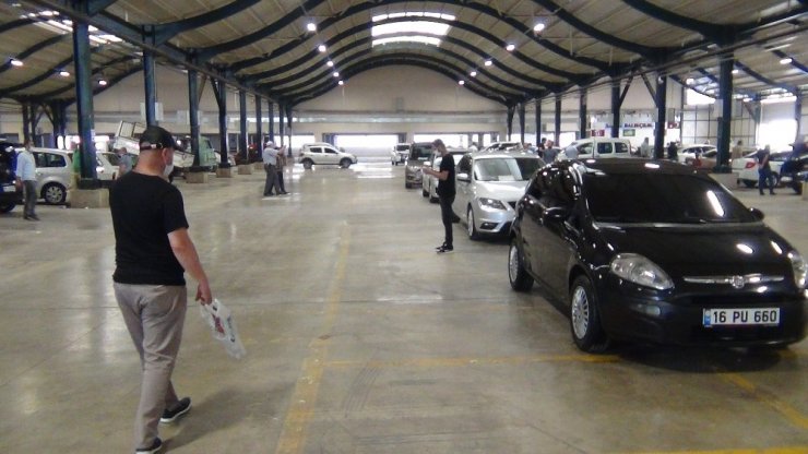 İkinci el oto pazarı yeniden açıldı! yüksek fiyatlardan