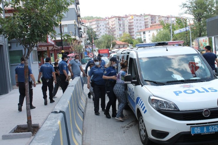 Evden ziynet eşyası çalan 5 kişi tutuklandı