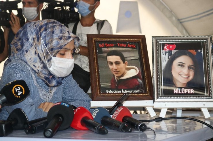 Diyarbakır'daki ailelerden Almanya'da evlat nöbeti tutan anneye destek