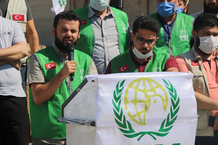 İHH Afrin'de 1500 kişilik cami yapıyor