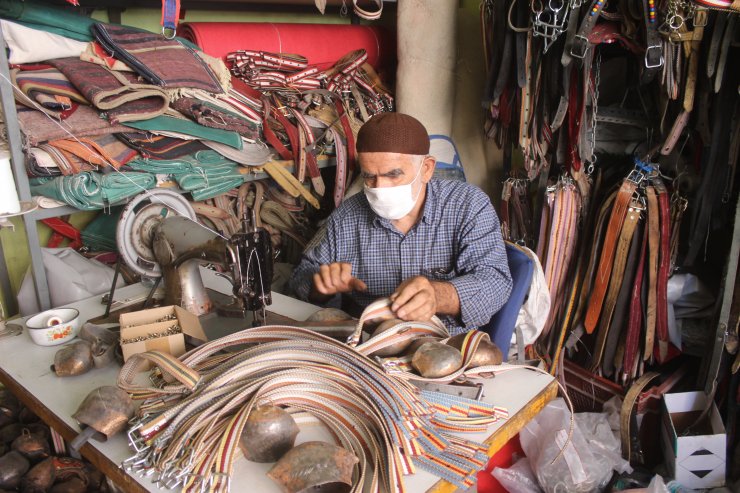 Konyalı saraç ustası 79 yaşındaki çalışma azmiyle örnek oluyor