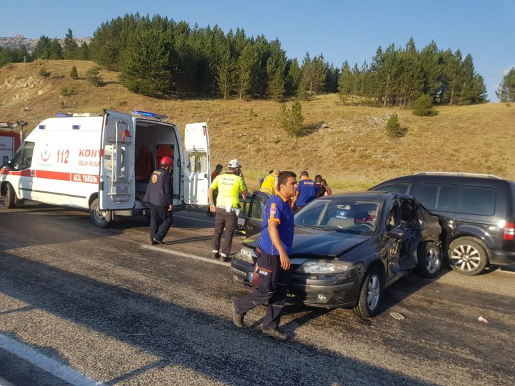 Konya - Antalya yolunda kaza! 5 kişi yaralandı