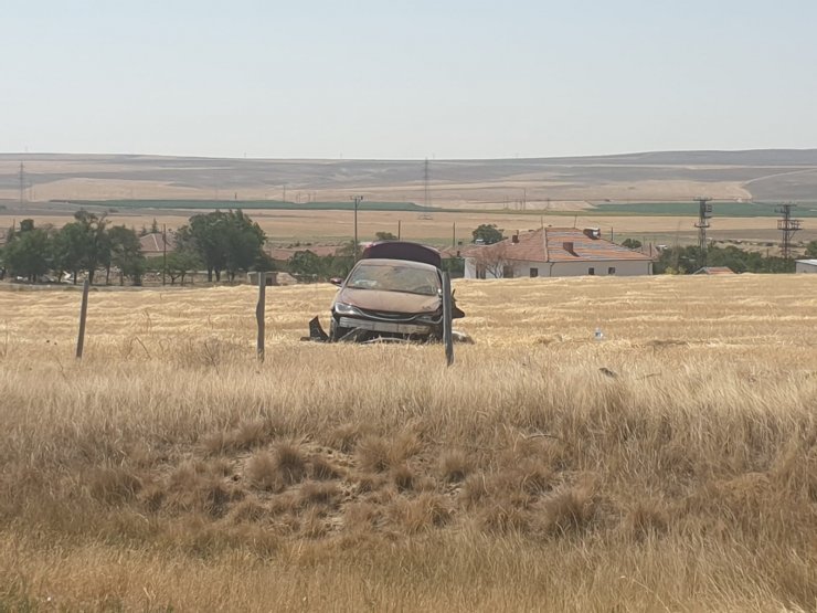 Konya'da otomobil yoldan çıktı! Suriyeli 2 kişi yaralandı