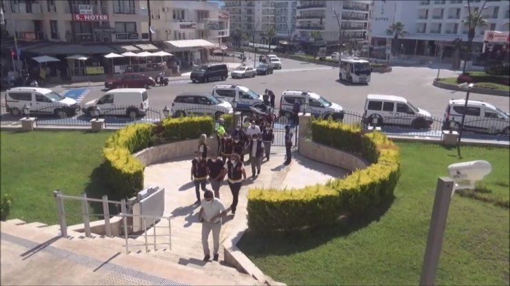 Husumetli esnafların silahlı kavgası görüntülendi