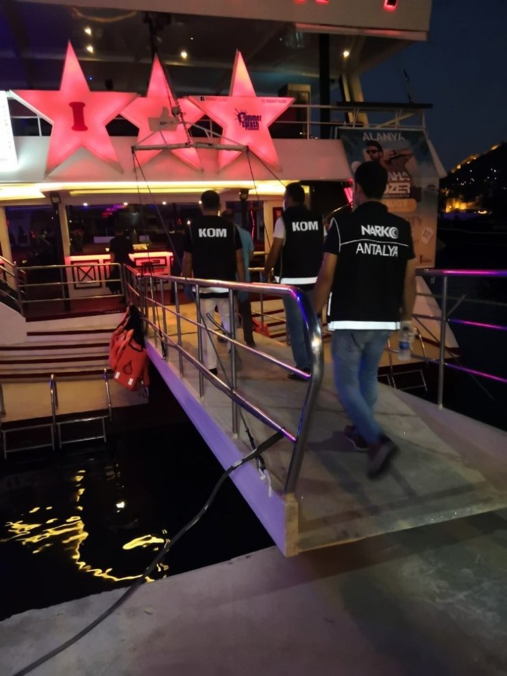 Alanya’da gezi tekneleri denetlendi