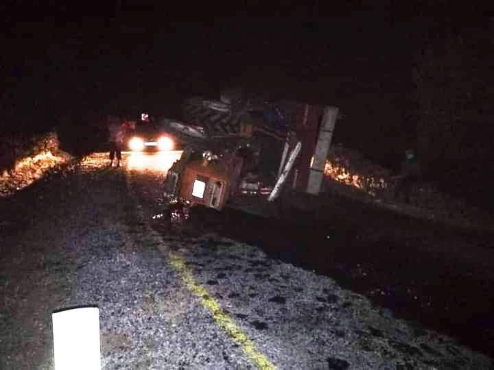 Devrilen traktörde 6 kişi yaralandı