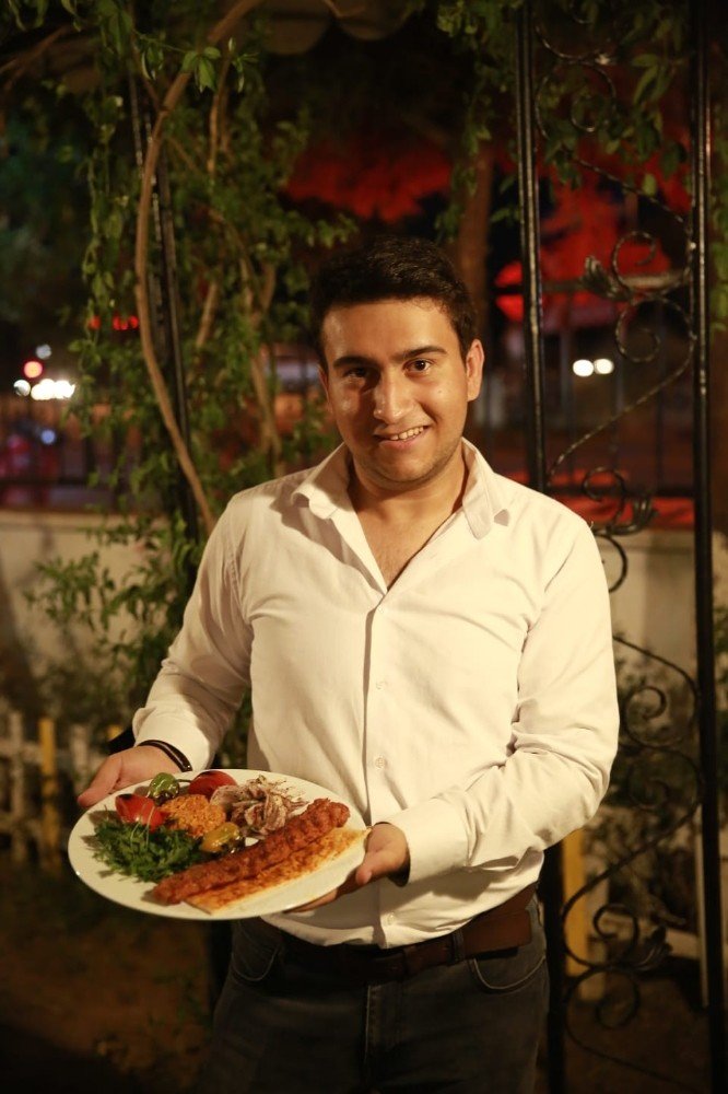 Dünyayı alt üst eden virüs Türk öğrenciyi girişimci yaptı