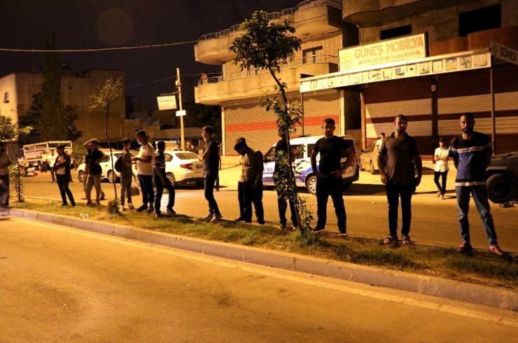 Kapıyı açamadı dama çıkıp intihara kalkıştı!