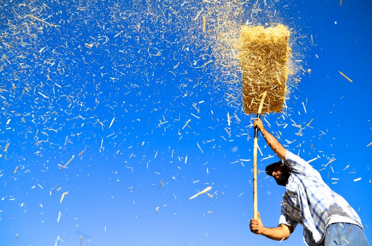 Konya Ovası'nda balya mesaisi