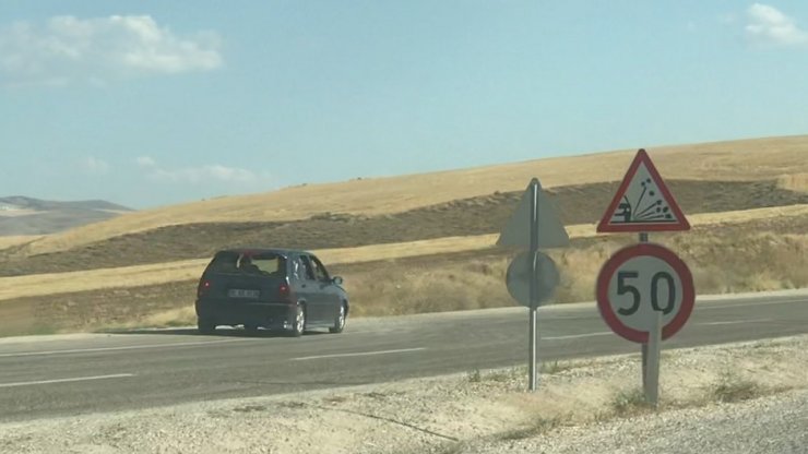Konya yolunda ters yönde giden sürücü 'pes' dedirtti