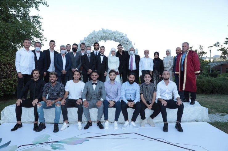 Trabzonsporlu futbolcu Abdulkadir Parmak 'evet' dedi