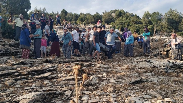 Yağmurdan kaçtı ağacın altında ölü bulundu