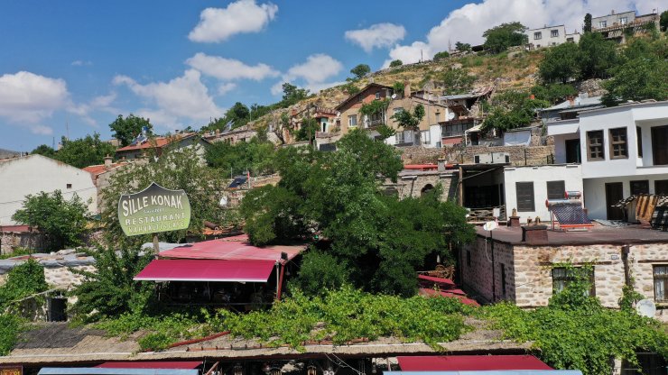 Bu eserler ve bu sokak Konya'da! Muhakkak ziyaret edin