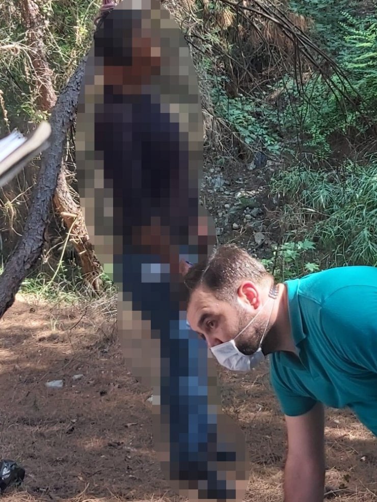 Ayrıldığı Suriyeli eşinden kızını alan cani baba önce Dila'yı sonra kendini astı