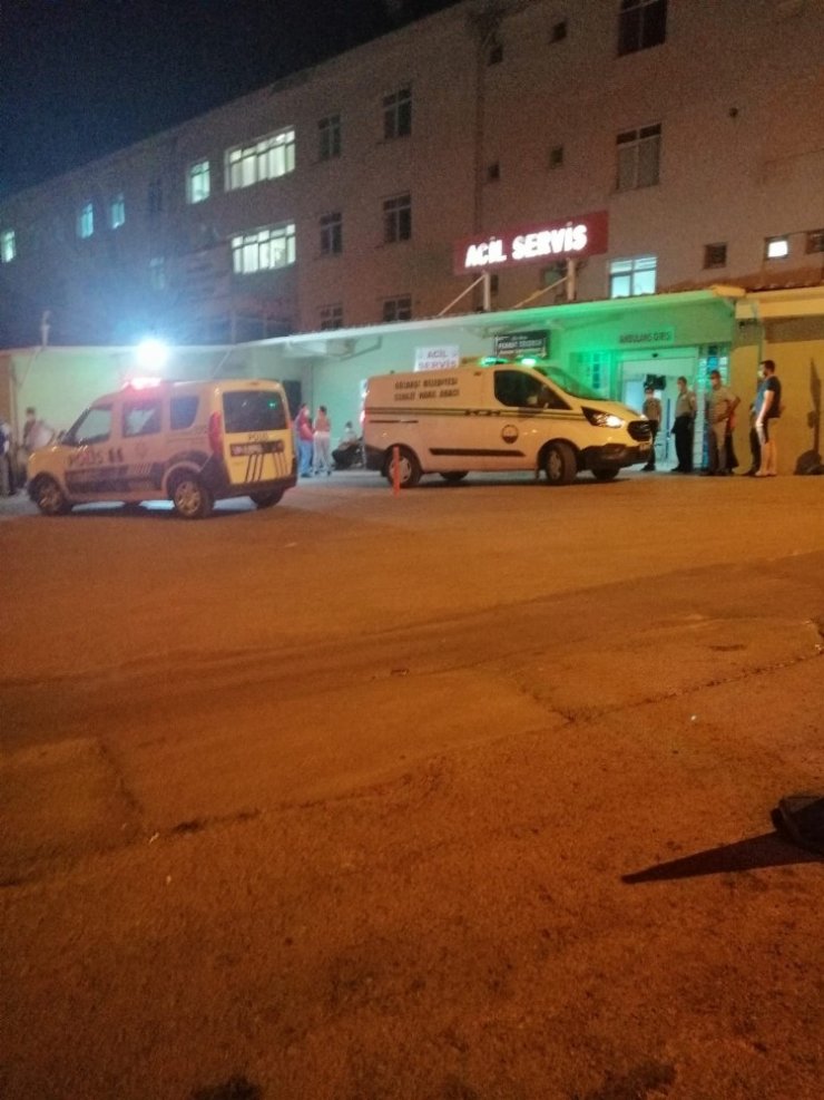 Eşiyle tartışan damat dehşet saçtı! Kayınpeder sokak ortasında öldü