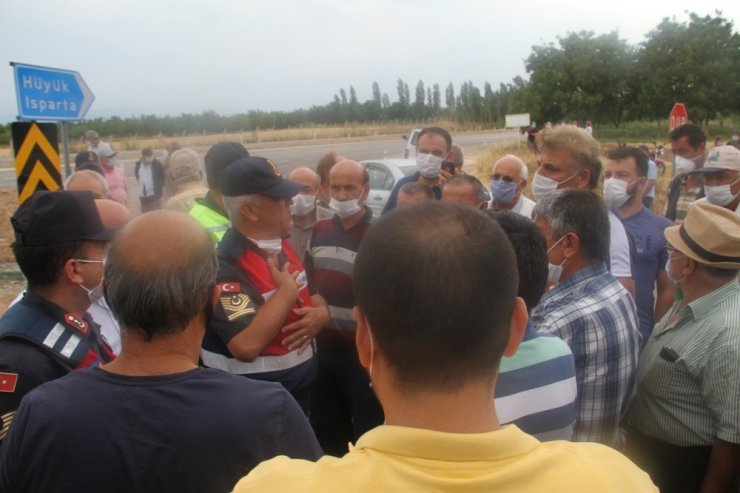Konya Hüyük'teki ölüm kavşağında alt geçit eylemi!