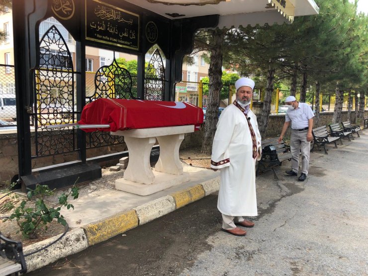 Konya'nın son Kore gazilerinden Mehmet Çoban ebedi yurduna uğurlandı