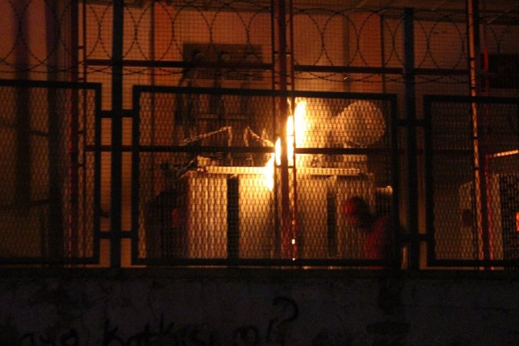 Trafodan yükselen alevler paniğe neden oldu