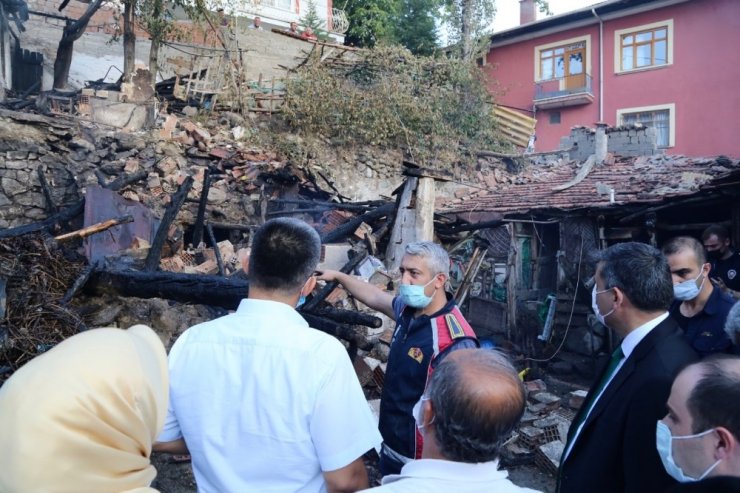 Acı haberi Vali açıkladı! Yangında 4'ü çocuk 5 kişi öldü
