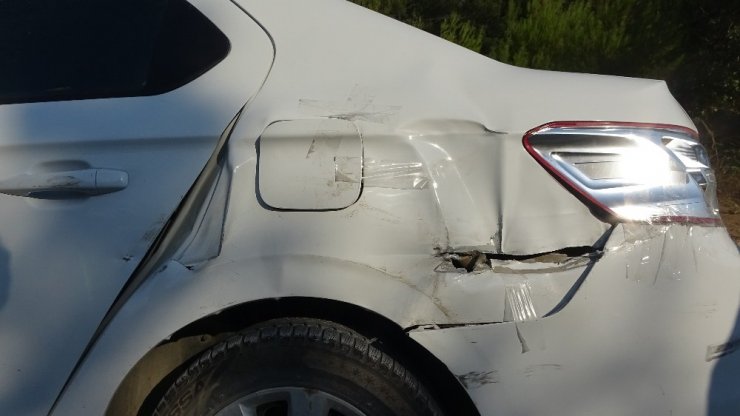 Dedektif gibi iz sürdü, arabasına çarpan aracı buldu