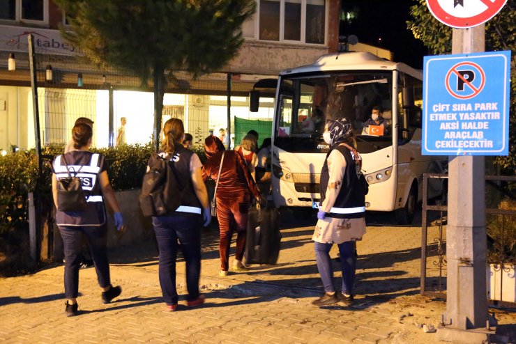 Fuhuş operasyonunda yakalanan 19 kadından 17'si sınır dışı edilecek