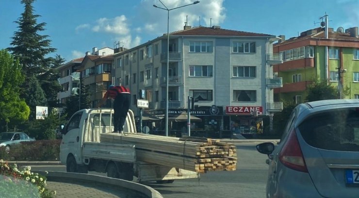 Tehlike üstüne tehlike! Görüntüler Eskişehir'den
