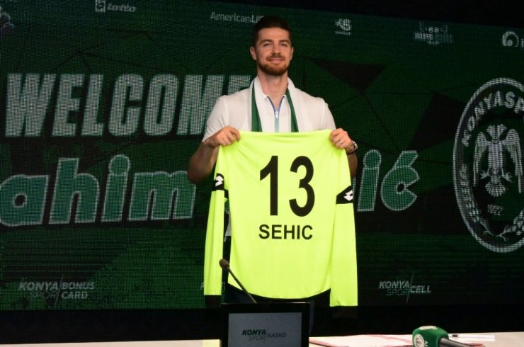 Konyaspor tecrübeli Boşnak kaleci İbrahim Sehic ile anlaştı