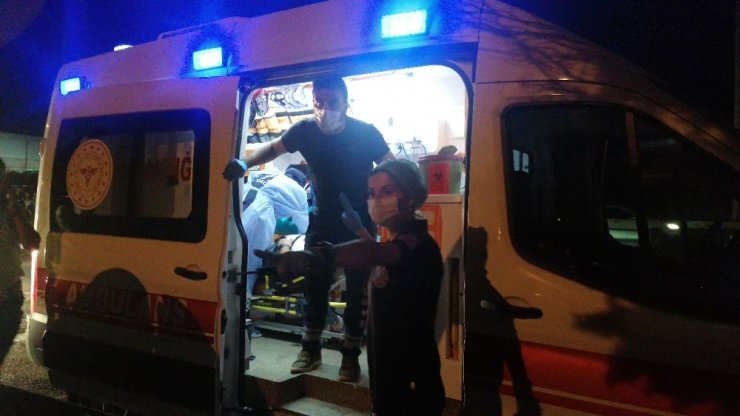 Güvenlik görevlilerini taşıyan servis devrildi! 6 yaralı
