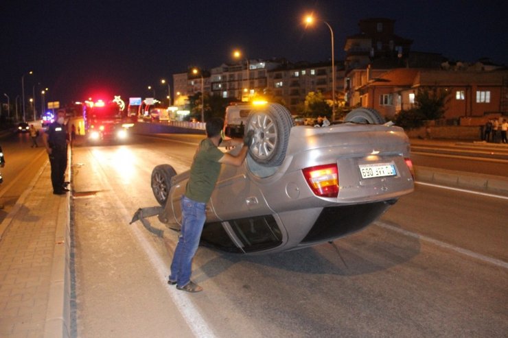 Karaman'da feci kaza: Ters dönen otomobil 50 metre sürüklendi! 2 yaralı