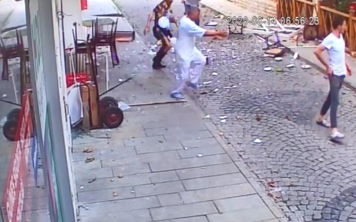 Lokanta sahibi ocağı yakmaya çalışırken ortalık savaş alanına döndü