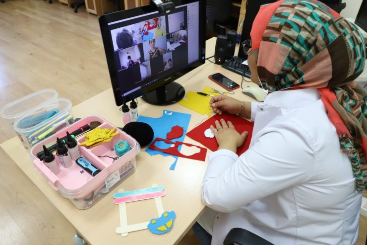 Konya Genç KOMEK Yaz Okulu Amerika ve Fransa'da 10 bin öğrenciye ulaşıyor