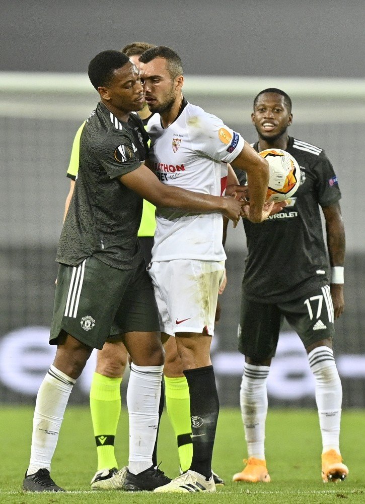 Manchester United'ı 2-1 mağlup eden Sevilla finale çıktı