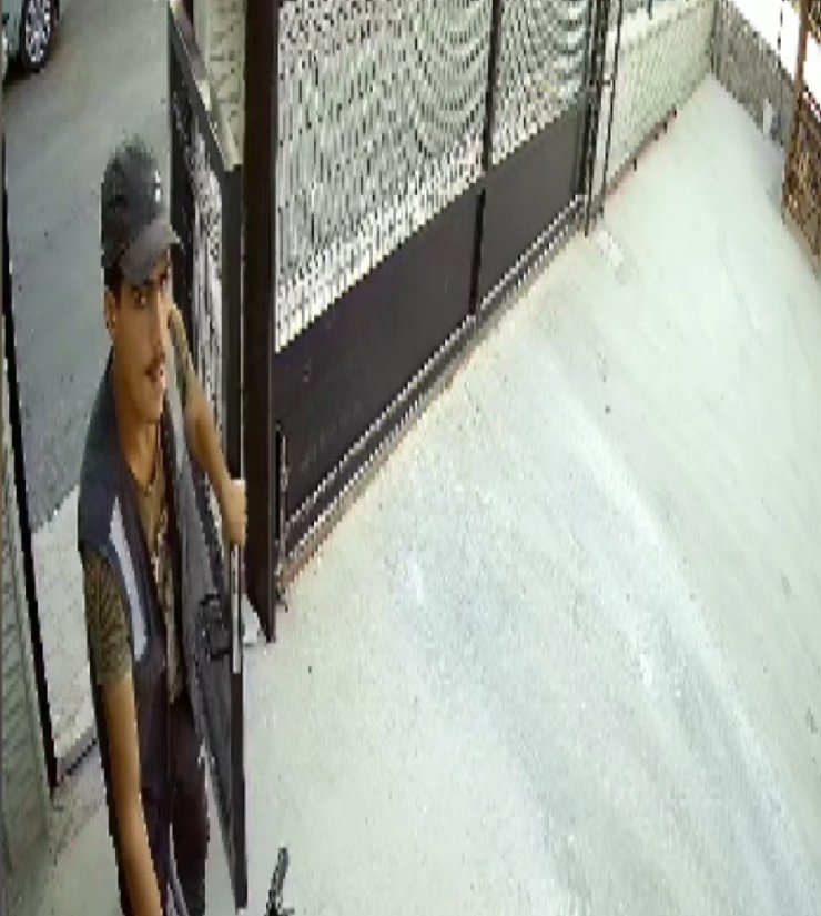 Konya'da bisiklet hırsızı kilidi kıramayınca tekerlerini bırakıp gitti