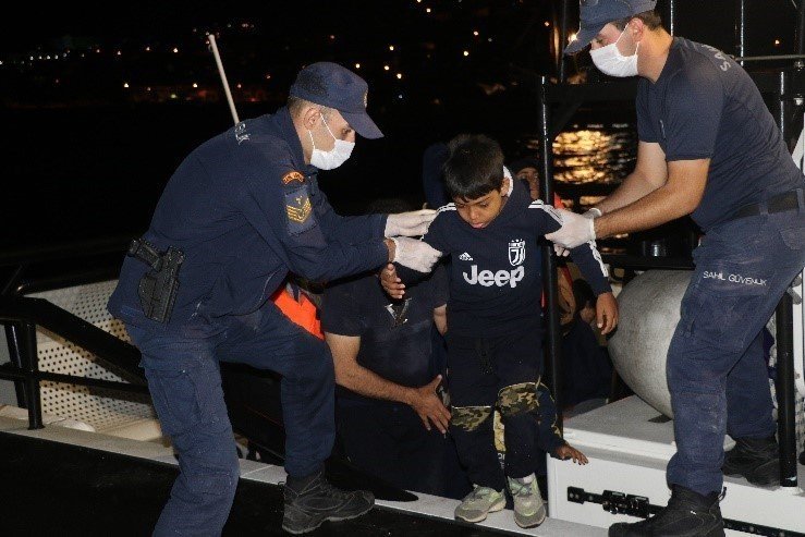 Yunanistan yine ölüme terk etti! 125 göçmen Türk Sahil Güvenlik ekiplerince kurtarıldı