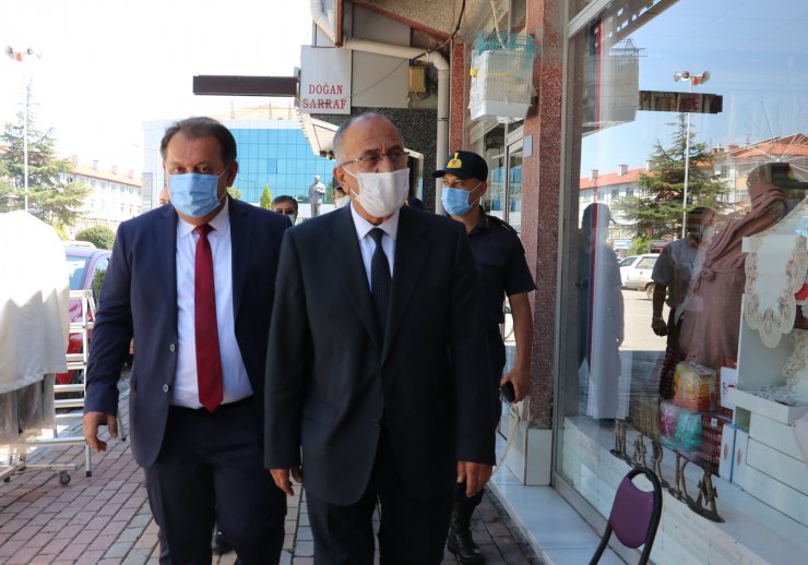 Konya'da koronavirüs tedbirleri artıyor! Beyşehir'de kaymakam ve belediye başkanı denetime çıktı