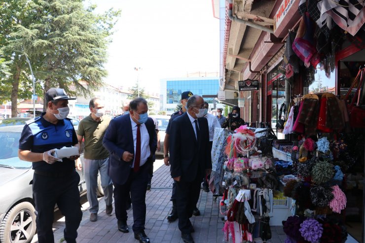 Konya'da koronavirüs tedbirleri artıyor! Beyşehir'de kaymakam ve belediye başkanı denetime çıktı