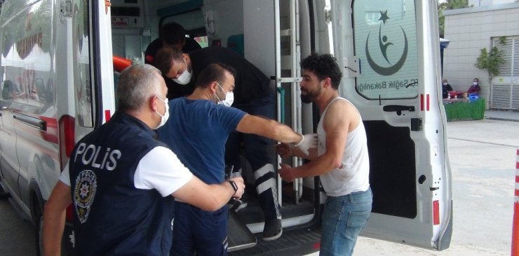 Babalarının işyerine ziyaret giden minikler ölümden döndü! Çığlıkları duyan baba gözyaşı döktü