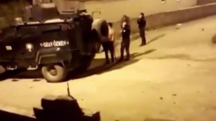 İki ailenin bıçaklı kavgası kanlı bitti! 1 yaralı