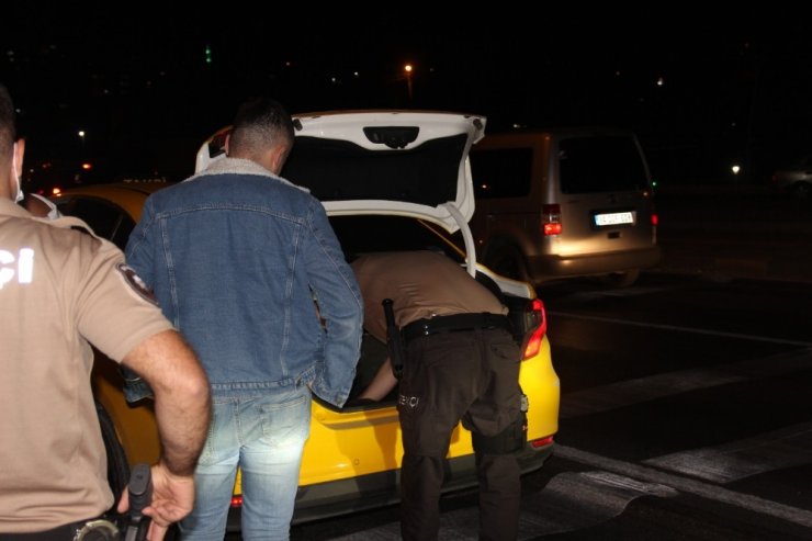 İşadamı ve bir kadının öldüğü kanlı pusu olayında 3 kişi gözaltına alındı