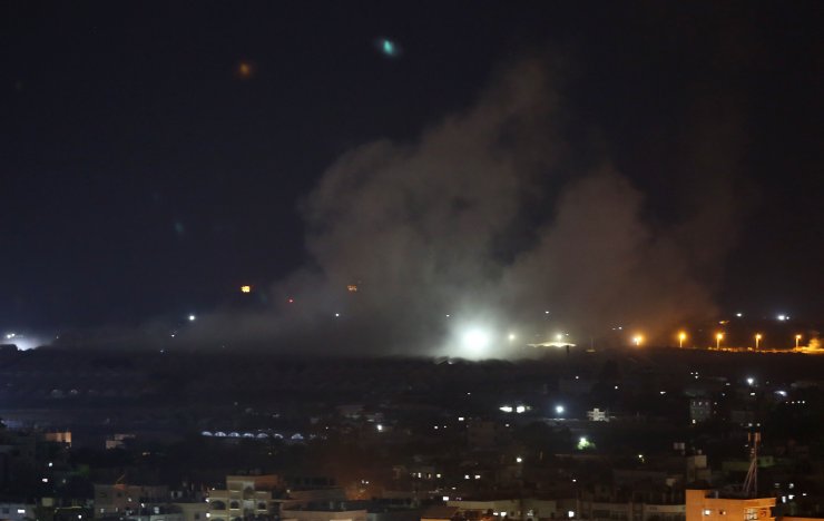 İsrail savaş uçakları her gece Gazze'yi vurmaya devam ediyor