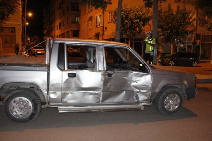 Karaman'da trafik kazası! Arkadaşının başında ‘ölme’ diye feryat etti