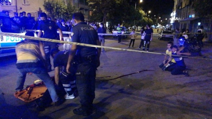 Karaman'da trafik kazası! Arkadaşının başında ‘ölme’ diye feryat etti