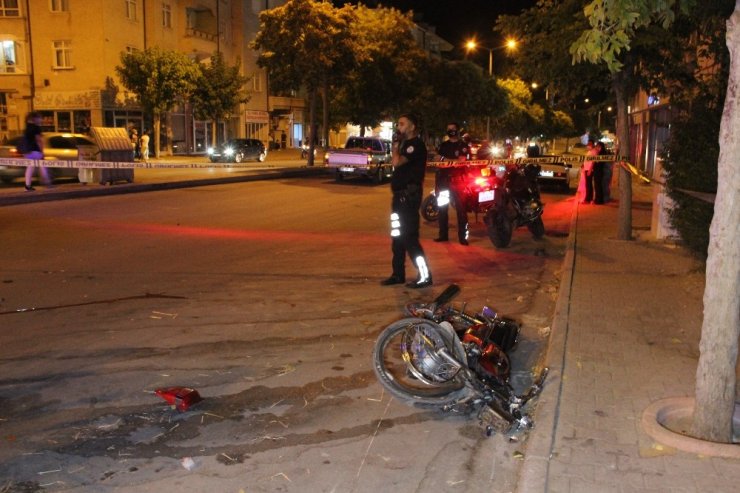 Karaman'da trafik kazası! Arkadaşının başında ‘ölme’ diye feryat etti