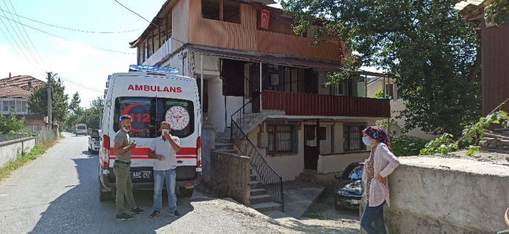 Kötü koku harekete geçirdi! Yalnız yaşayan 65 yaşındaki adam evinde ölü bulundu