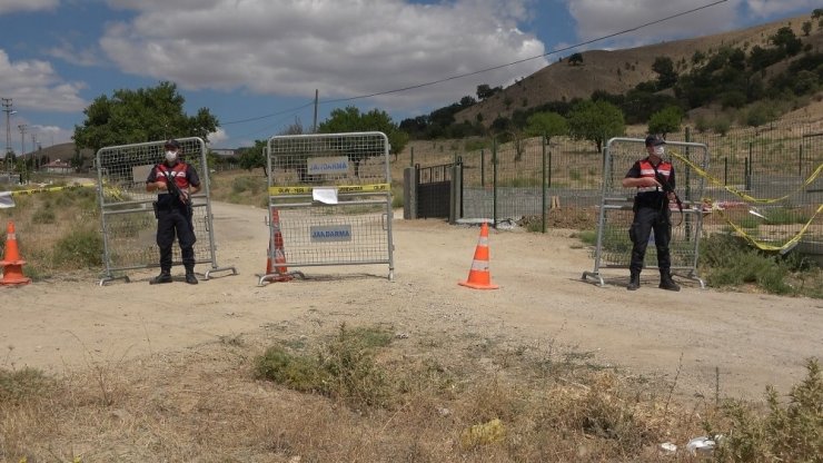 Kırıkkale’de kovid vakalarının arttığı mahalle karantinaya alındı! Jandarma 24 saat nöbette