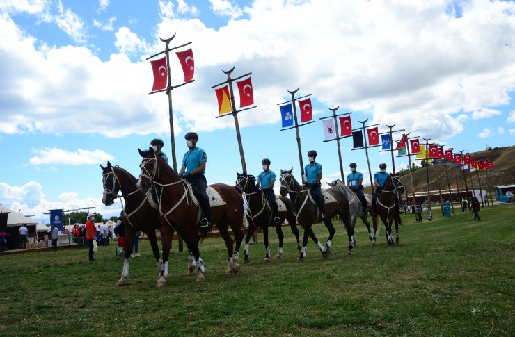 Nevşehir'in atlı birlikleri Malazgirt Zaferi etkinliklerinde
