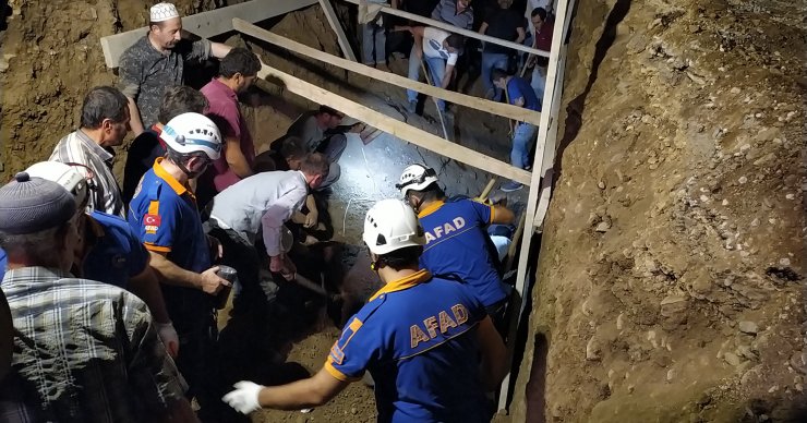 Evlerine içme suyu götüreceklerdi! Göçük altında kalan iki kardeş hayatını kaybetti