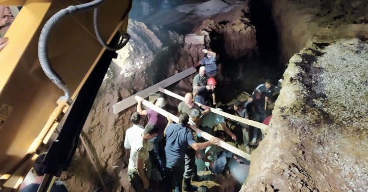 Evlerine içme suyu götüreceklerdi! Göçük altında kalan iki kardeş hayatını kaybetti
